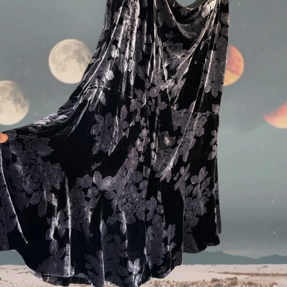 Black Floral Velvet Midi Skirt 16W | Whimsigoth Romantic Goth - Picture 3 of 7